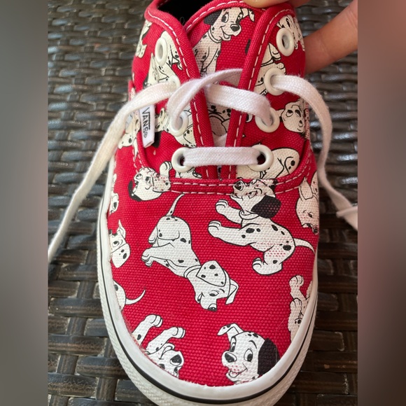 Vans 101 Dalmatians RARE Disney Low Profile Sneakers Lace Up Women’s 7 - Picture 4 of 9